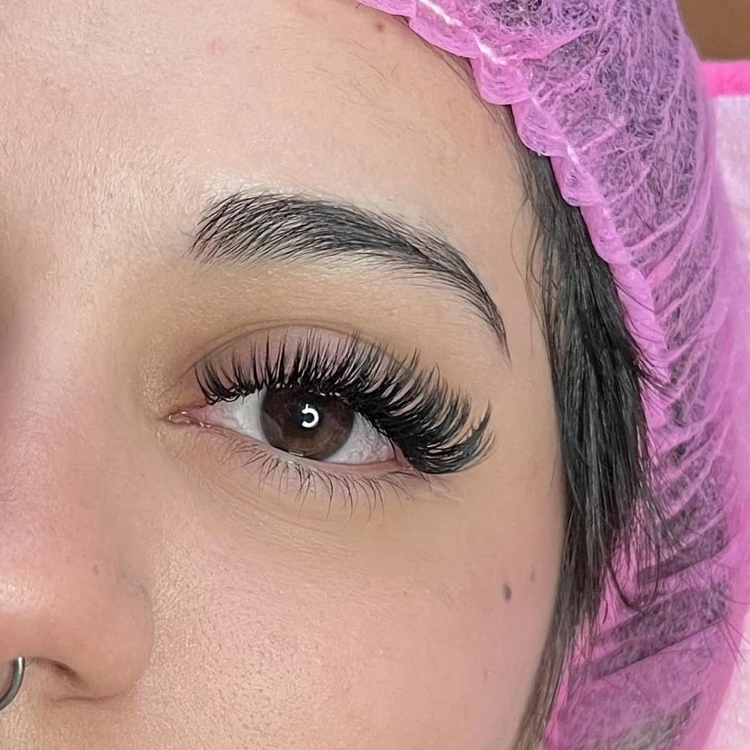 Técnica Closed fans o Wet lashes $36.000